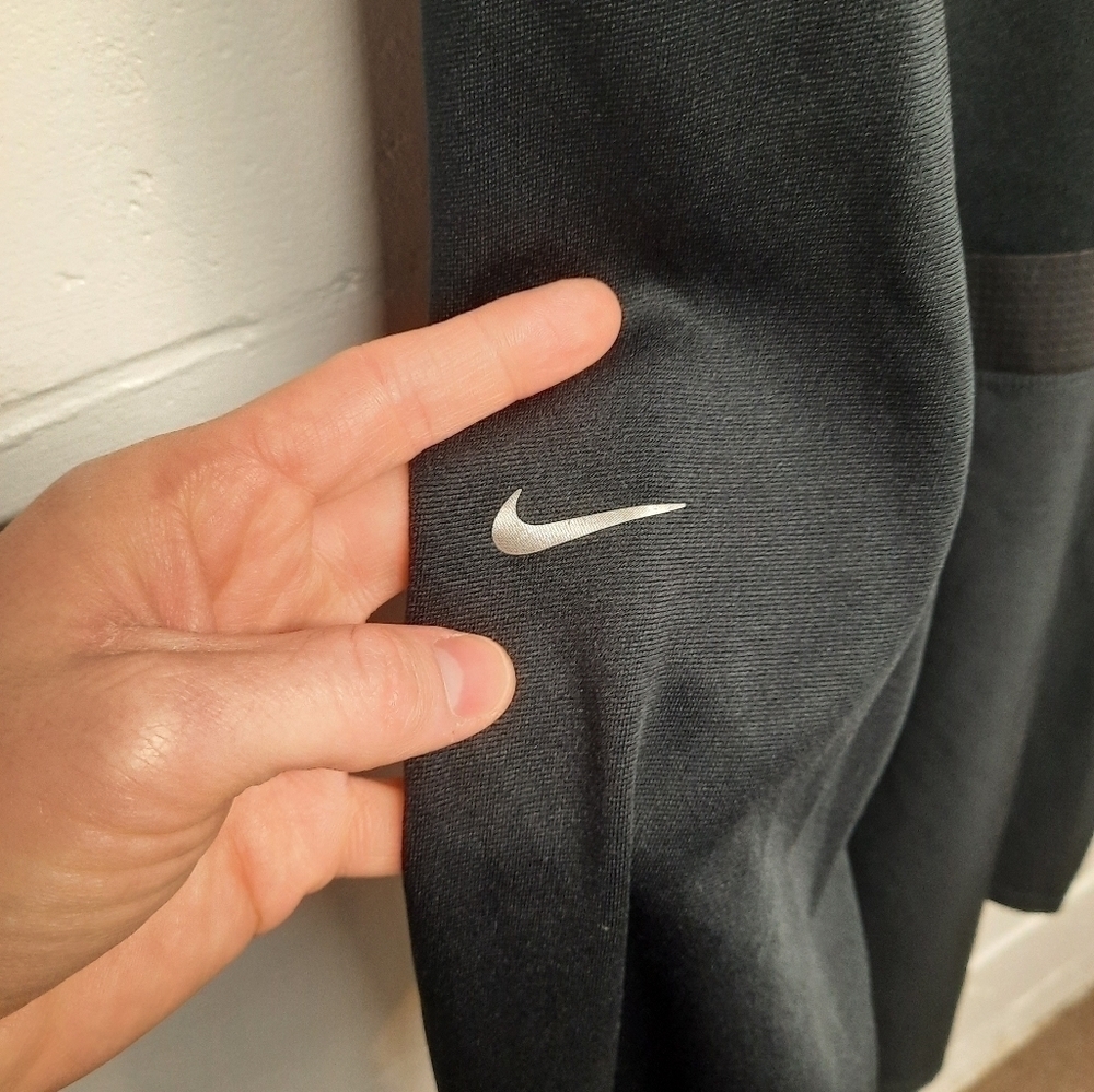 NIKE GOLF Dri-Fit Fabric Mix 1/2 Zip Long Sleeve cover Up - Picture 4 of 8